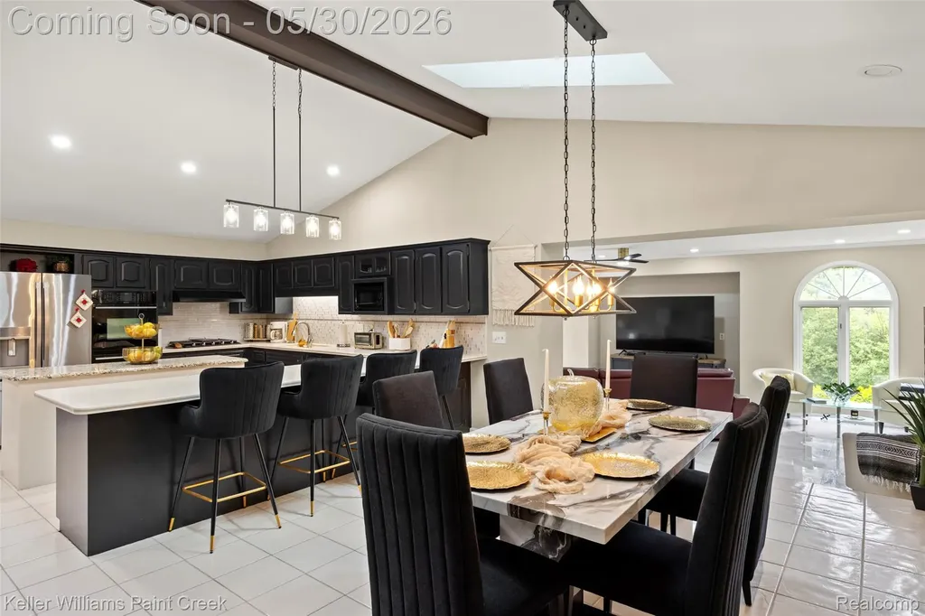 38880 Sahr Court Clinton Charter Township MI 48038