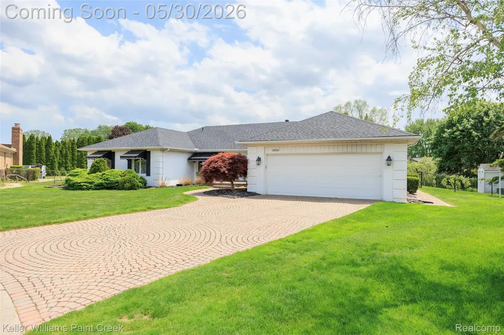 38880 Sahr Court Clinton Charter Township MI 48038