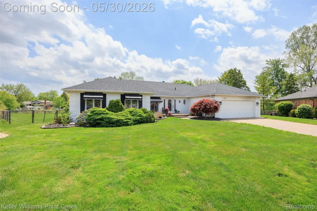 38880 Sahr Court Clinton Charter Township MI 48038