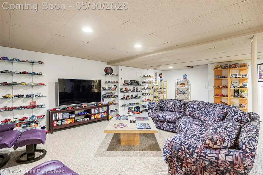 38880 Sahr Court Clinton Charter Township MI 48038