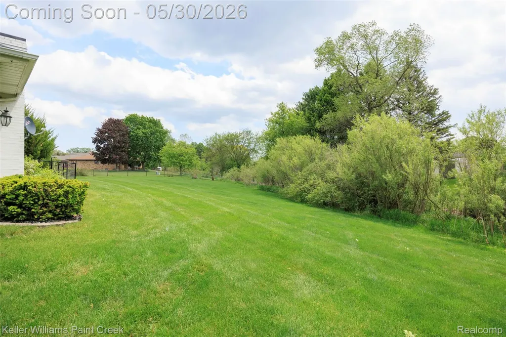 38880 Sahr Court Clinton Charter Township MI 48038