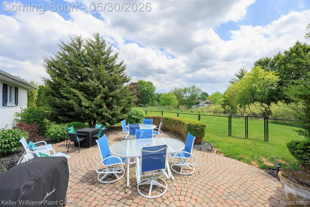 38880 Sahr Court Clinton Charter Township MI 48038