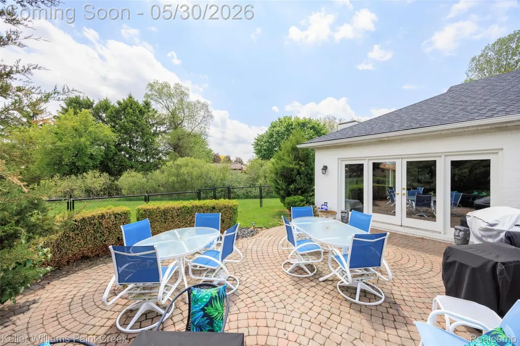 38880 Sahr Court Clinton Charter Township MI 48038