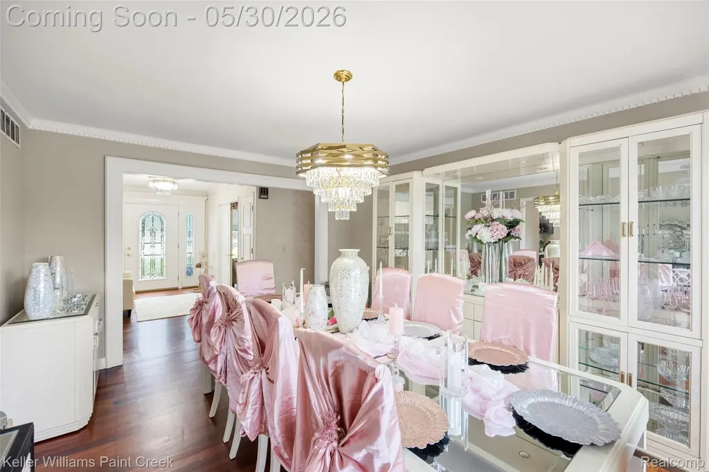 38880 Sahr Court Clinton Charter Township MI 48038