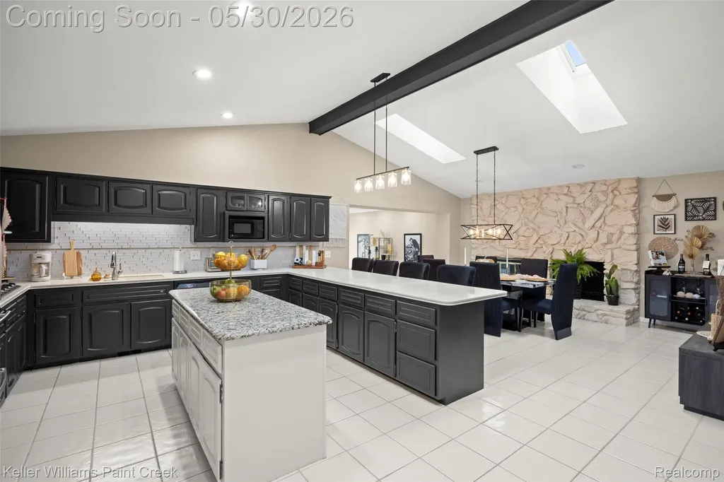 38880 Sahr Court Clinton Charter Township MI 48038