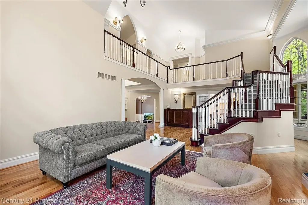 6705 College Park Drive Springfield Charter Township MI 48346