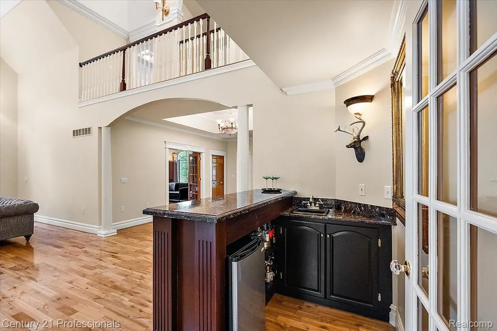 6705 College Park Drive Springfield Charter Township MI 48346