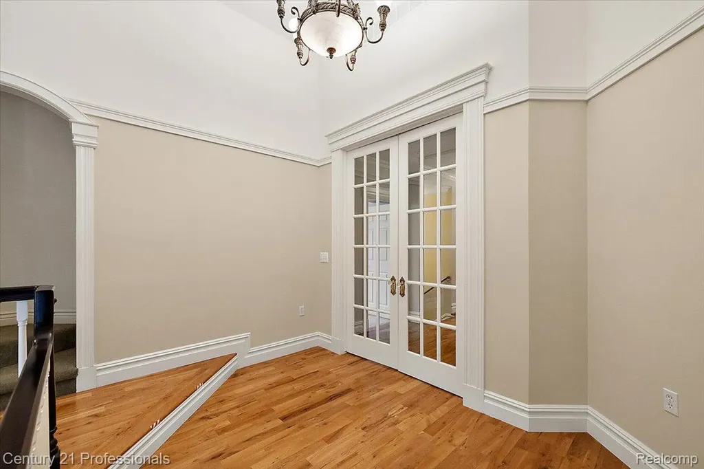 6705 College Park Drive Springfield Charter Township MI 48346