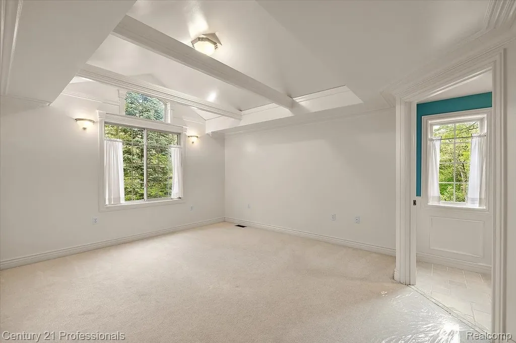 6705 College Park Drive Springfield Charter Township MI 48346