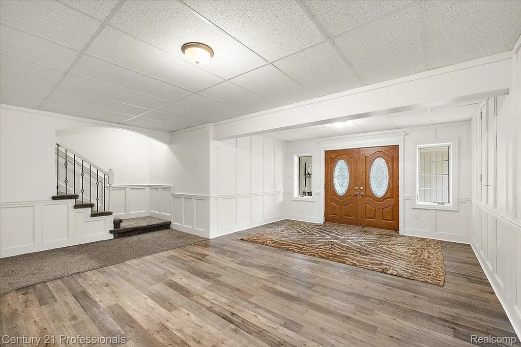 6705 College Park Drive Springfield Charter Township MI 48346