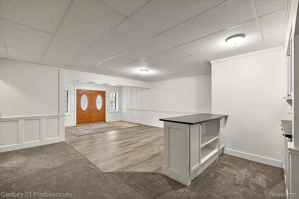 6705 College Park Drive Springfield Charter Township MI 48346