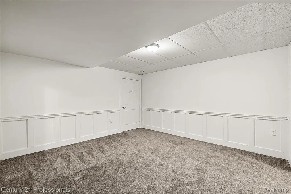 6705 College Park Drive Springfield Charter Township MI 48346