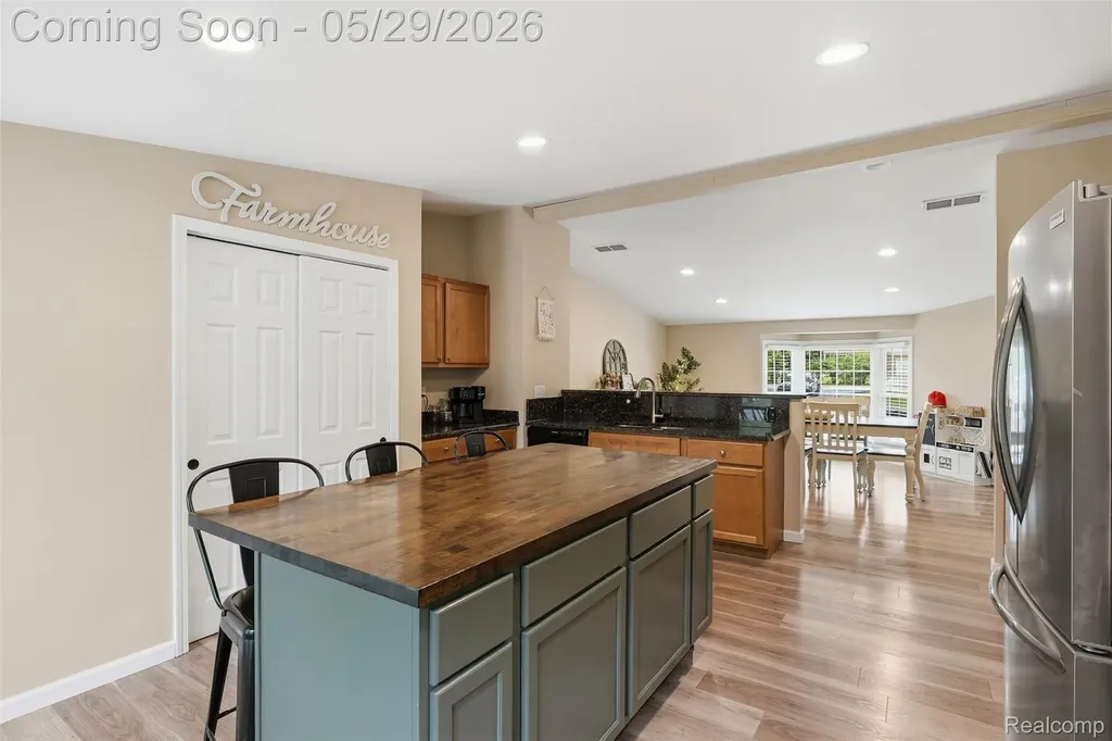 22349 Middlebelt Road Huron Charter Township MI 48164