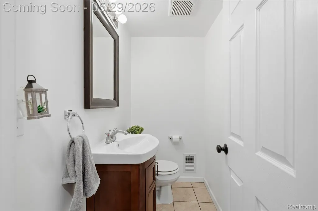 22349 Middlebelt Road Huron Charter Township MI 48164