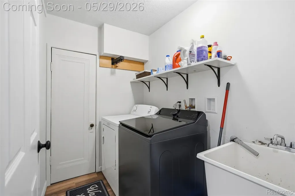 22349 Middlebelt Road Huron Charter Township MI 48164