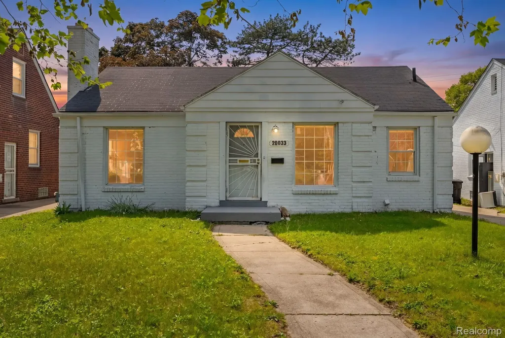 20033 Sorrento Street Detroit City MI 48235