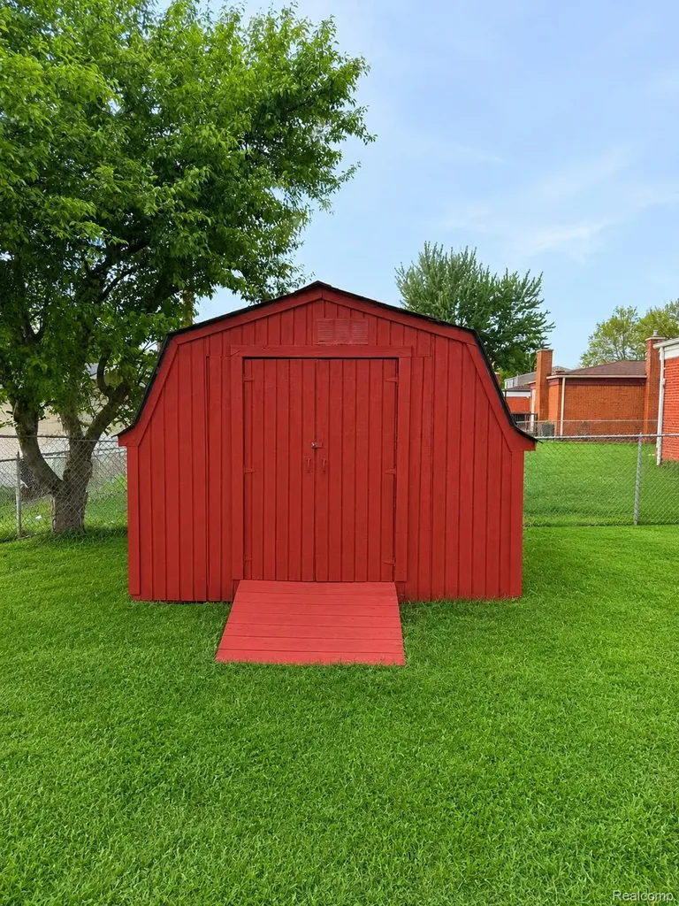 35347 Alta Vista Drive Sterling Heights City MI 48312