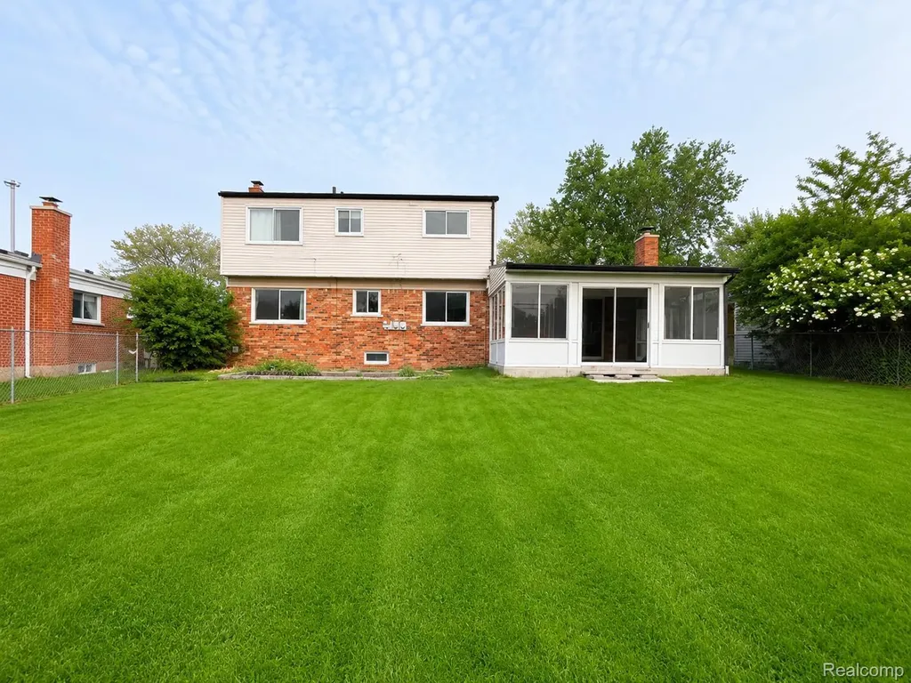 35347 Alta Vista Drive Sterling Heights City MI 48312