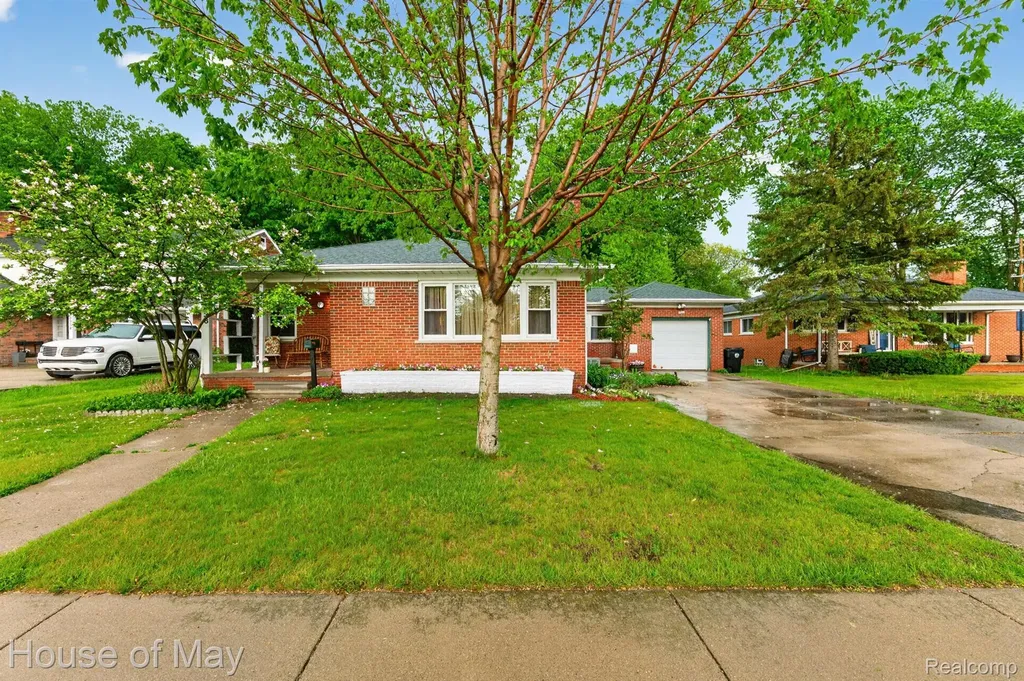 20036 Beech Daly Road Redford Charter Township MI 48240