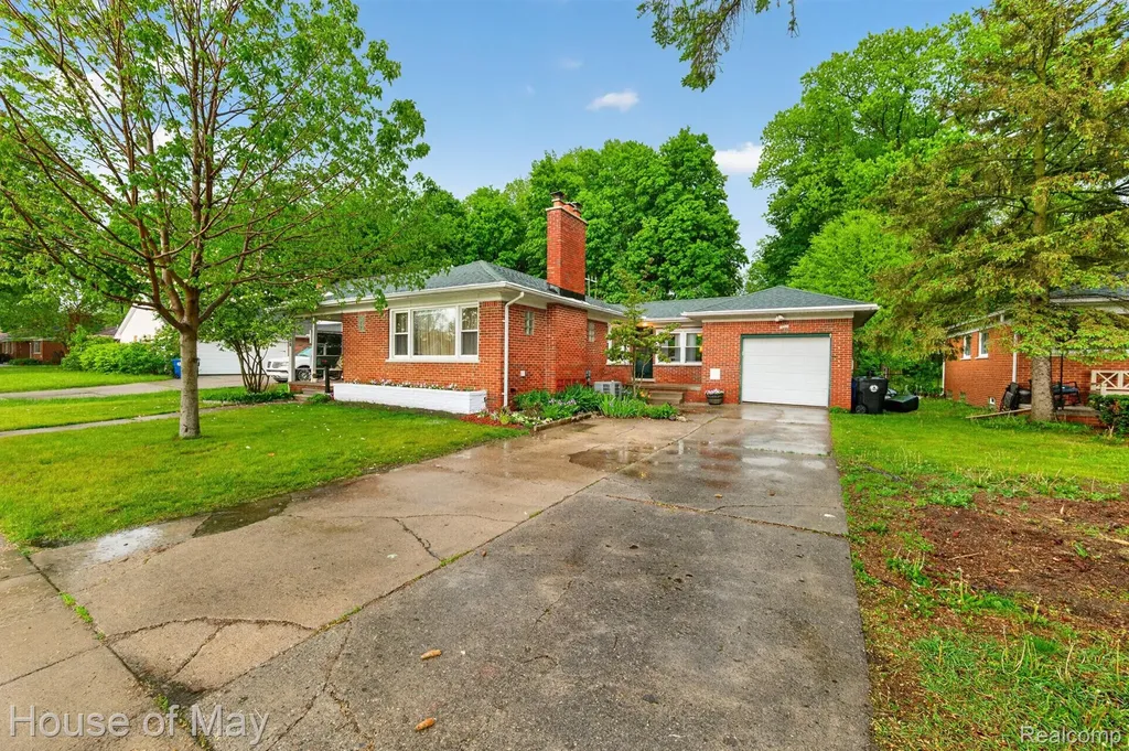20036 Beech Daly Road Redford Charter Township MI 48240