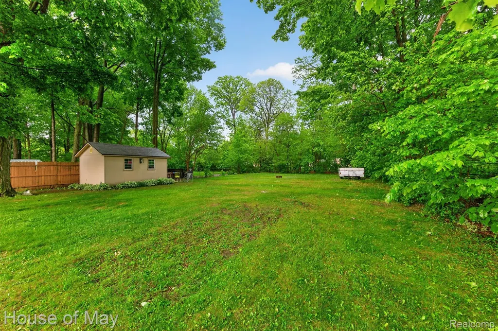 20036 Beech Daly Road Redford Charter Township MI 48240