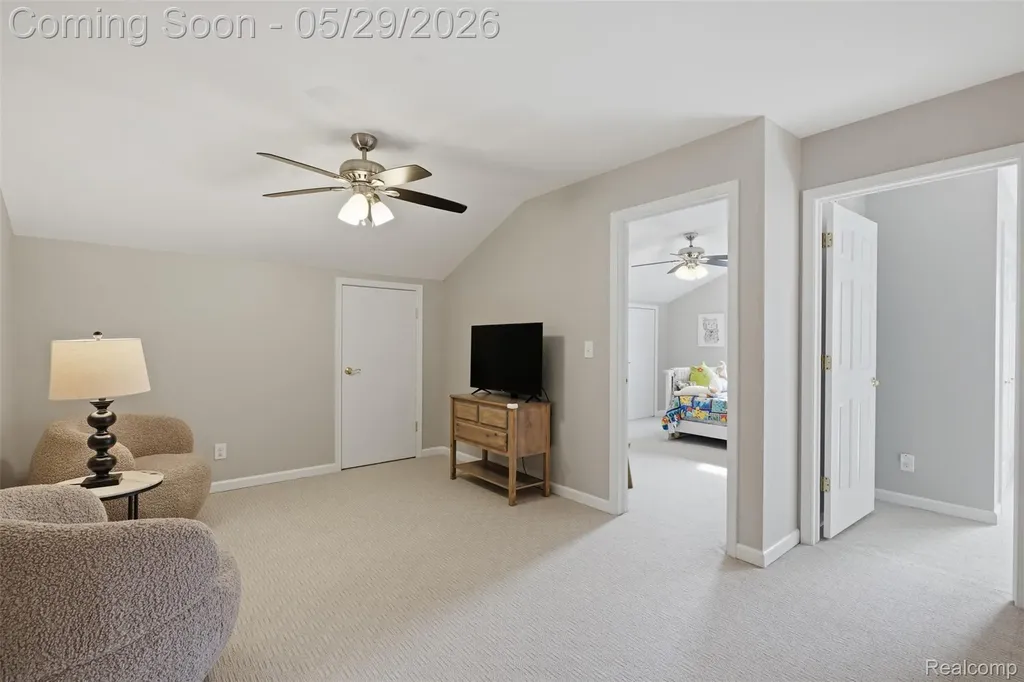 735 Kentbrook Drive Commerce Charter Township MI 48382