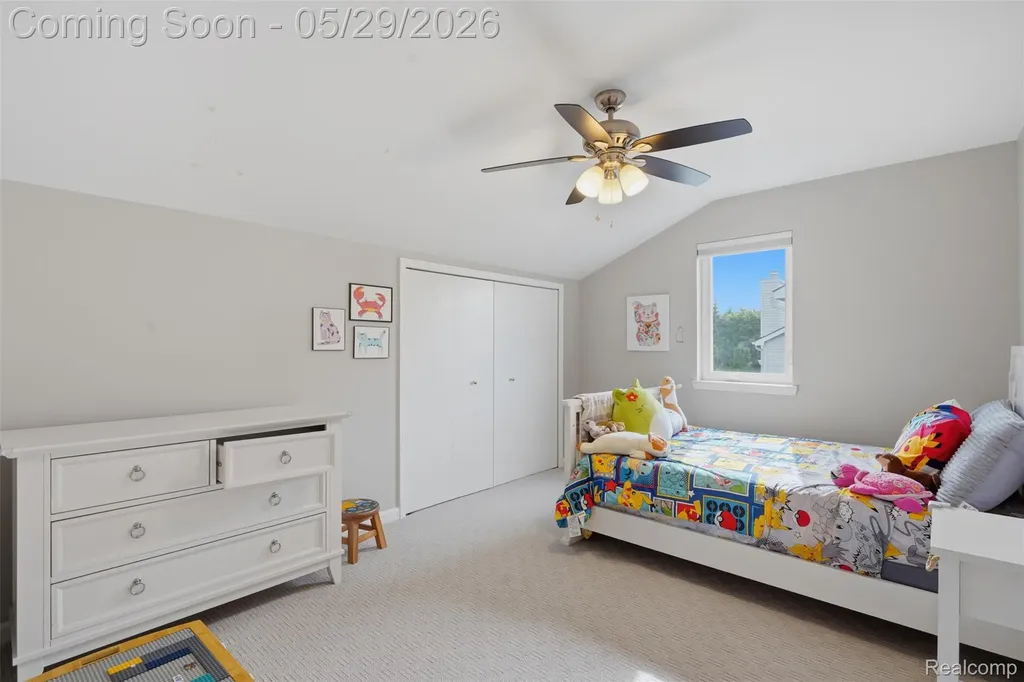 735 Kentbrook Drive Commerce Charter Township MI 48382