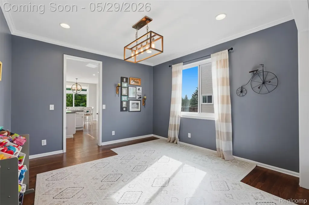 735 Kentbrook Drive Commerce Charter Township MI 48382