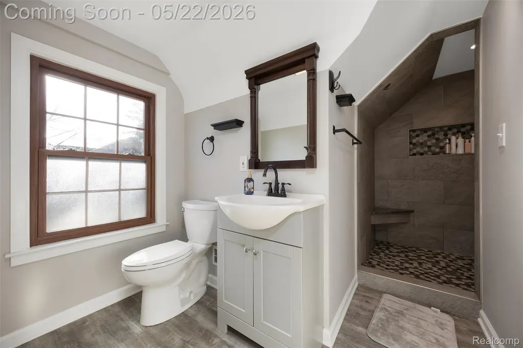 20701 Toles Lane Grosse Pointe Woods City MI 48236