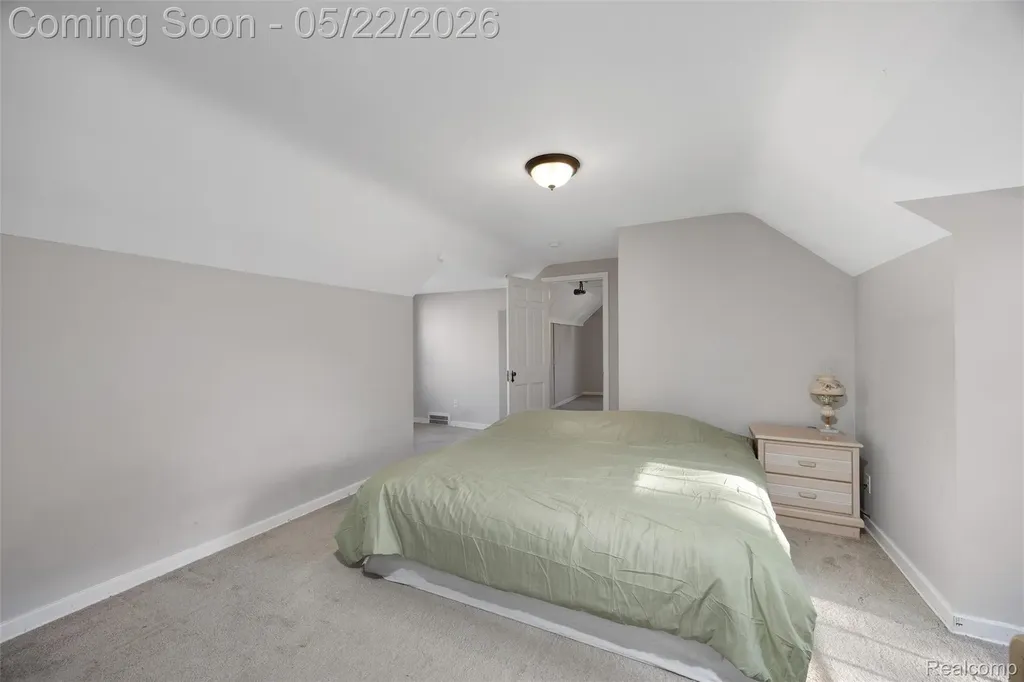 20701 Toles Lane Grosse Pointe Woods City MI 48236