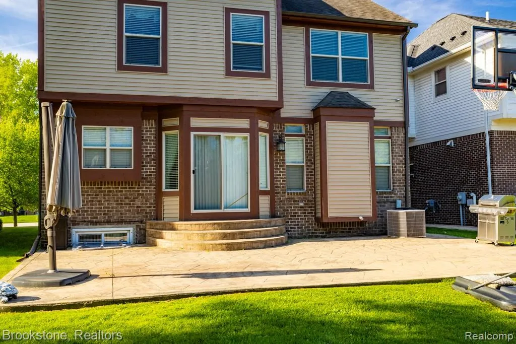 13809 Grandeur Avenue Shelby Charter Township MI 48315