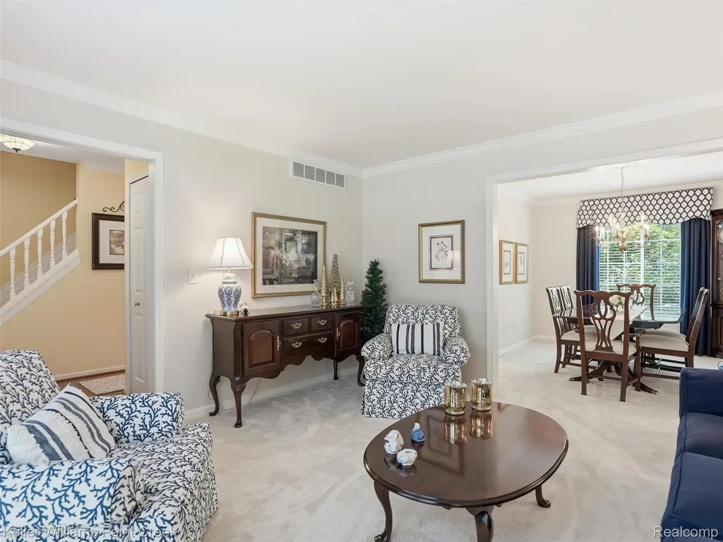 1351 W Fairview Lane Rochester Hills City MI 48306