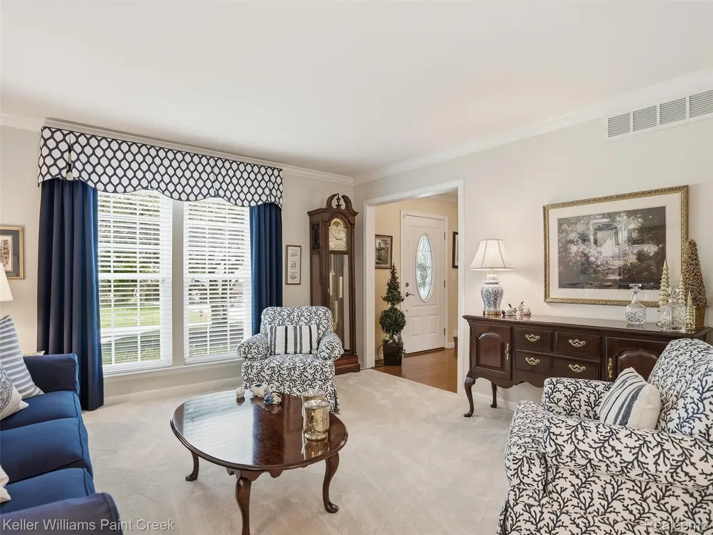 1351 W Fairview Lane Rochester Hills City MI 48306