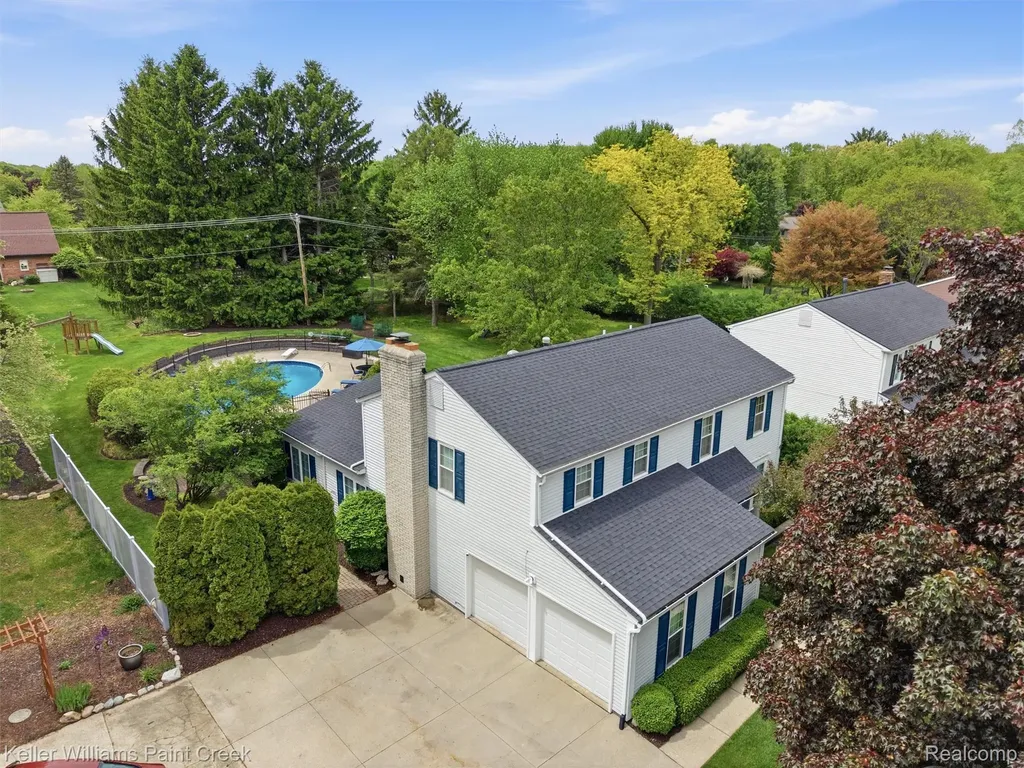 1351 W Fairview Lane Rochester Hills City MI 48306