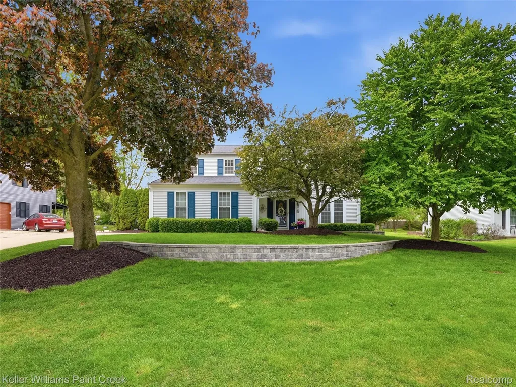 1351 W Fairview Lane Rochester Hills City MI 48306