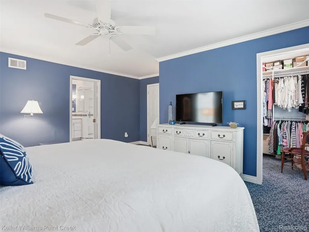1351 W Fairview Lane Rochester Hills City MI 48306