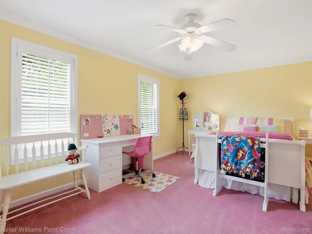 1351 W Fairview Lane Rochester Hills City MI 48306