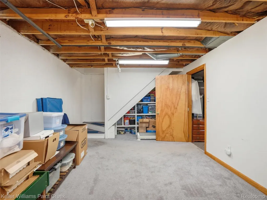 1351 W Fairview Lane Rochester Hills City MI 48306
