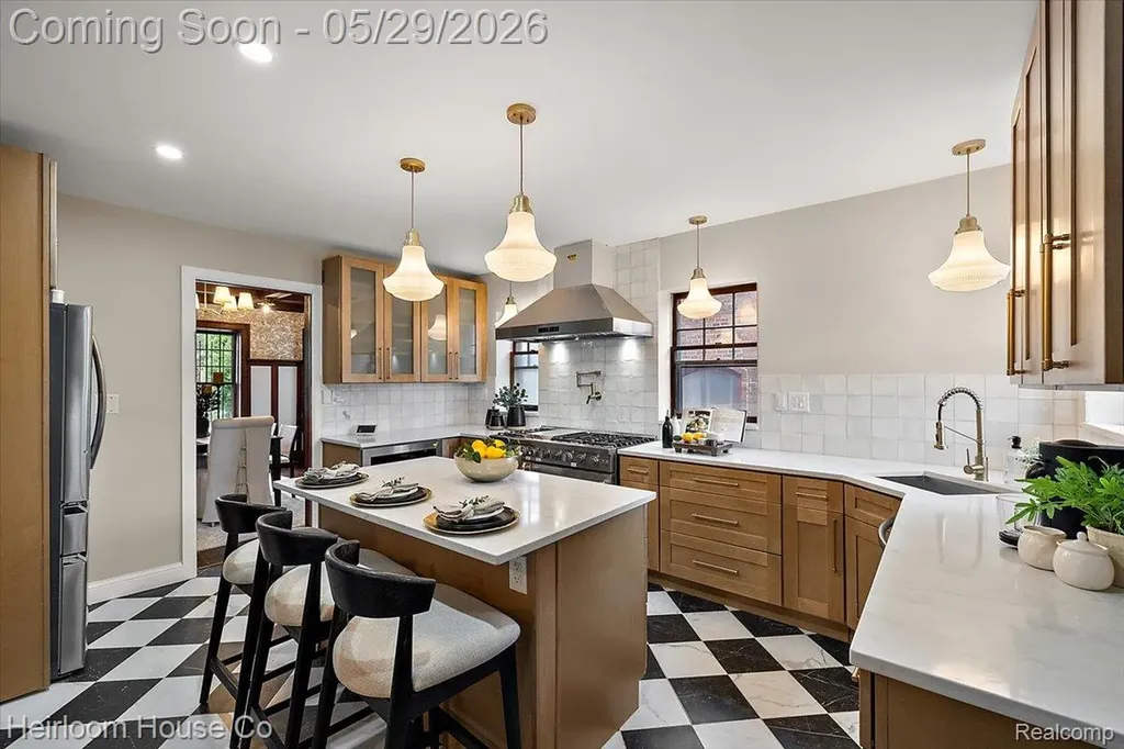 1755 W Boston Boulevard Detroit City MI 48206