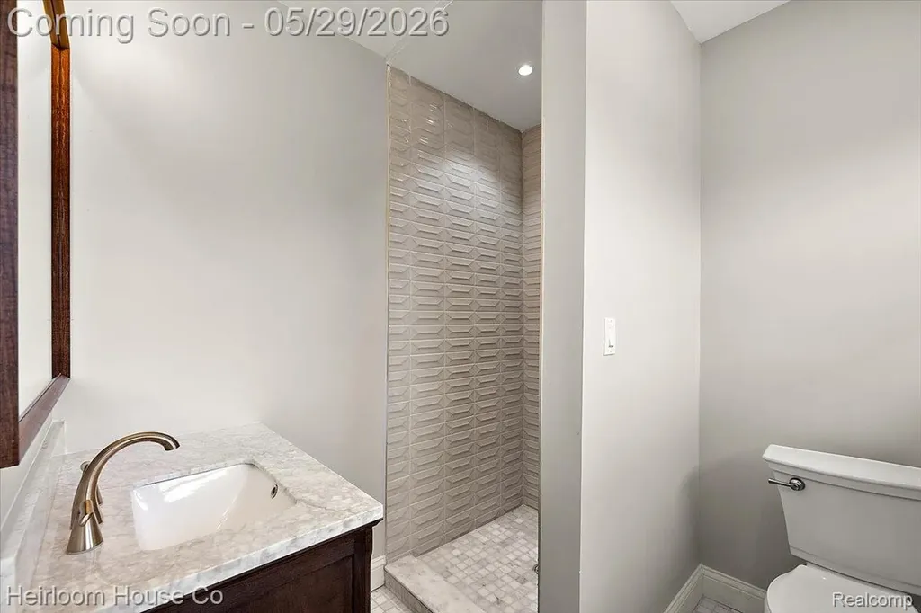 1755 W Boston Boulevard Detroit City MI 48206