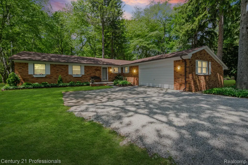8638 Stone Road Algonac City MI 48001
