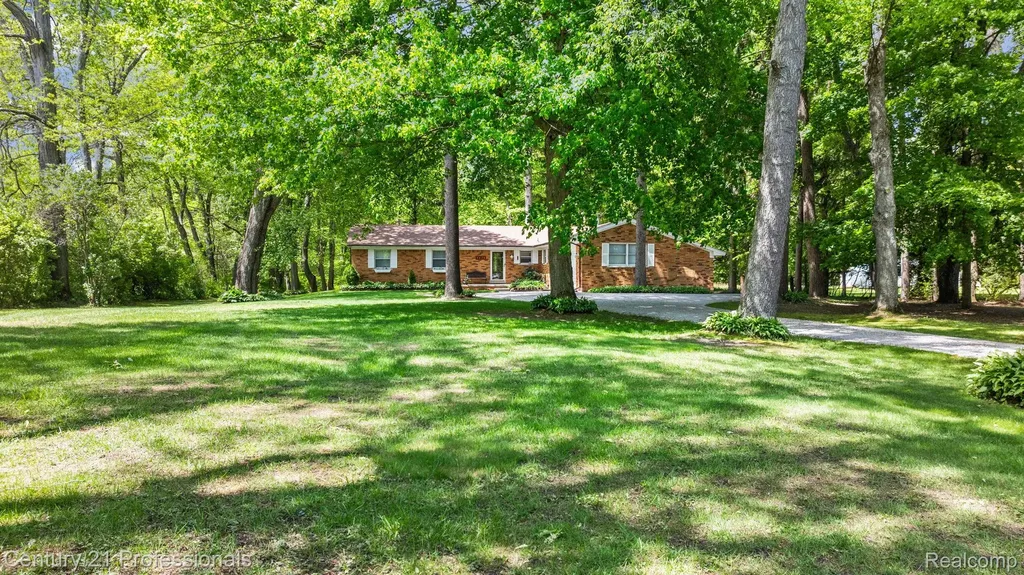 8638 Stone Road Algonac City MI 48001