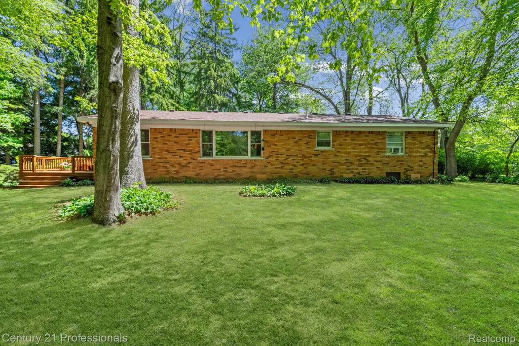 8638 Stone Road Algonac City MI 48001