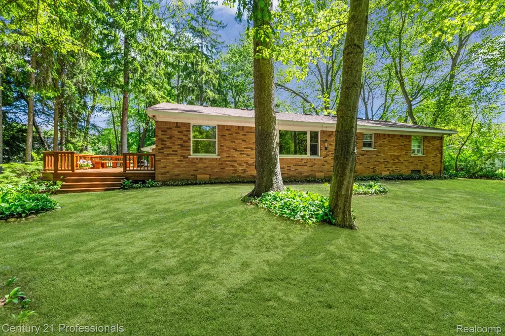 8638 Stone Road Algonac City MI 48001