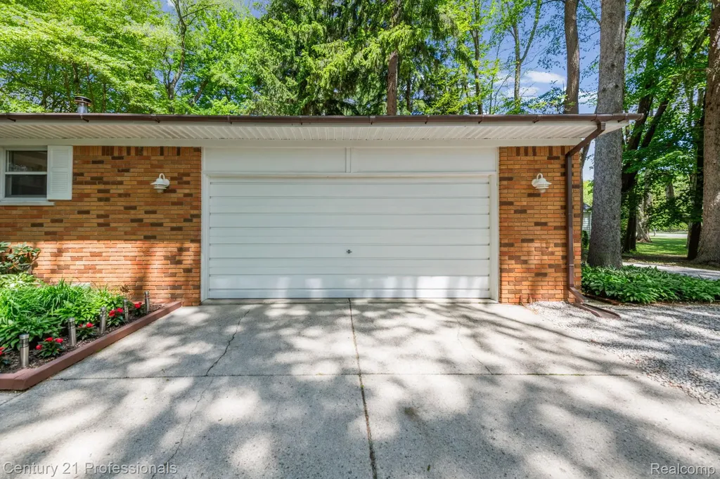 8638 Stone Road Algonac City MI 48001