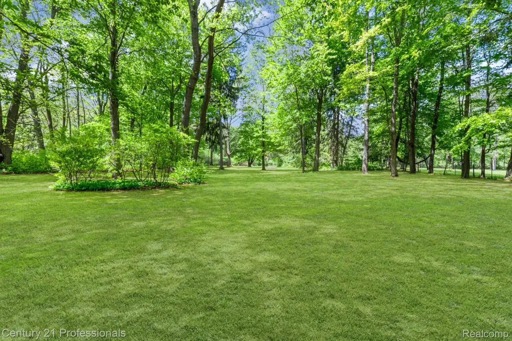 8638 Stone Road Algonac City MI 48001