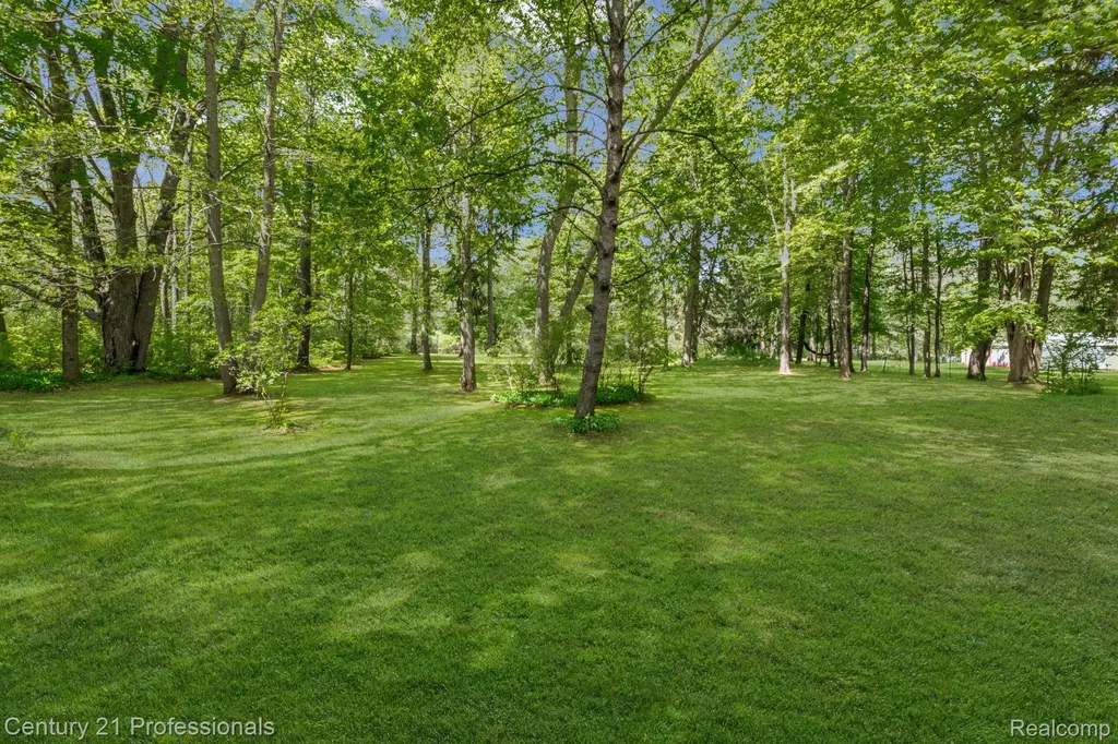 8638 Stone Road Algonac City MI 48001
