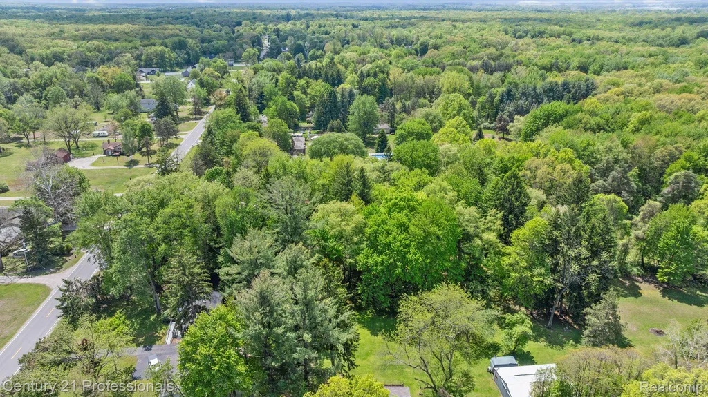 8638 Stone Road Algonac City MI 48001