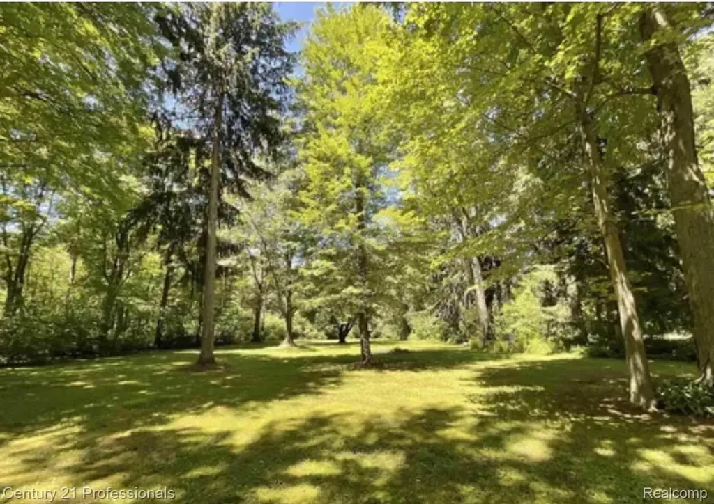 8638 Stone Road Algonac City MI 48001