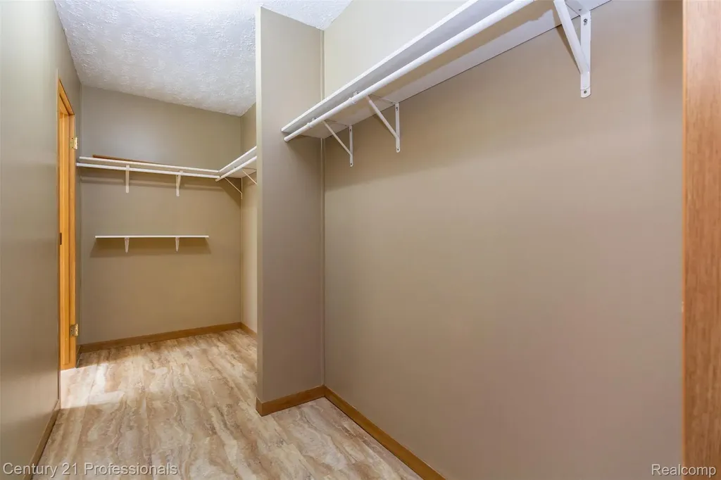 4080 Cass Elizabeth Road Waterford Charter Township MI 48328